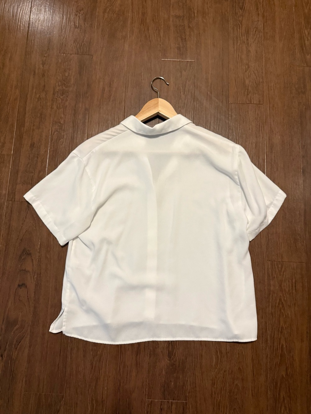 Uniqlo rayon shirt blouse - Picture 3 of 3